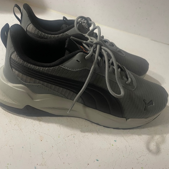 PUMA Sneakers – Like New, Worn Only 3 Days – Size US 10 - Picture 1 of 3